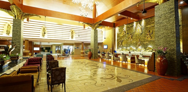 lobby-01-resize-2