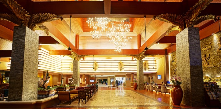 lobby-04