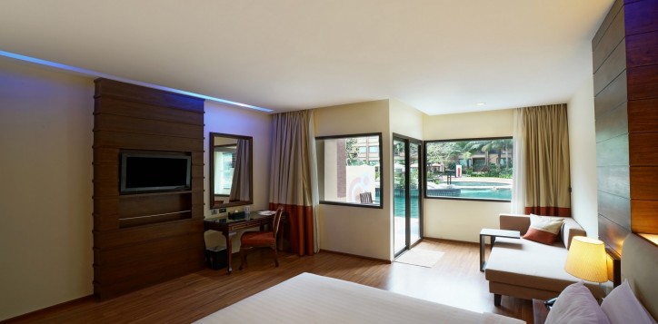 room-deluxepoolking-kgaps-02-2-2