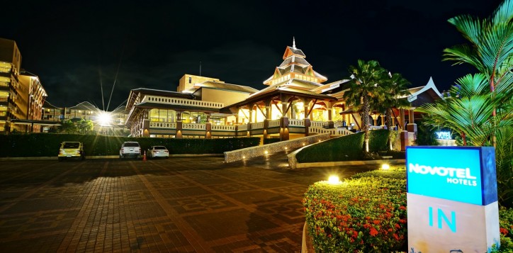 entrance-02-2