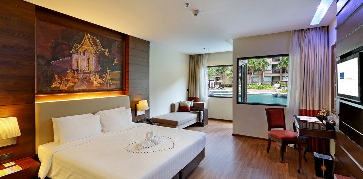 kgaps-king-deluxe-pool-access-bedoom