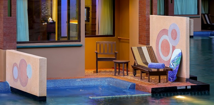 room-deluxe-pool-access-1-resize