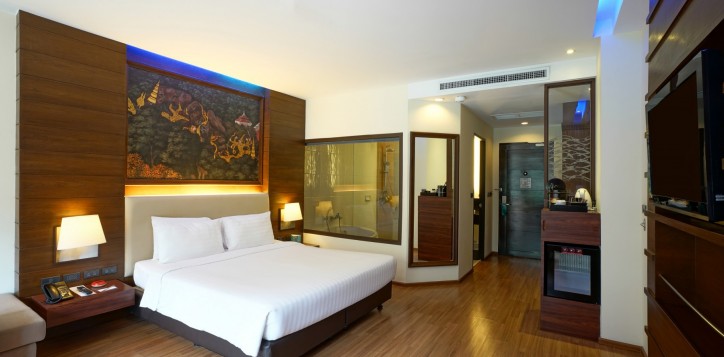 room-deluxepoolking-kgaps-05-2-2