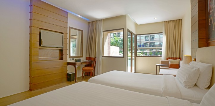 room-deluxepooltwin-twaps-02-2-2