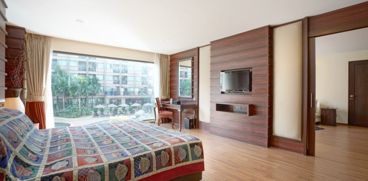 room-suite-04-2