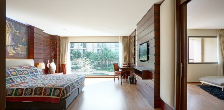 room-suite-06-2