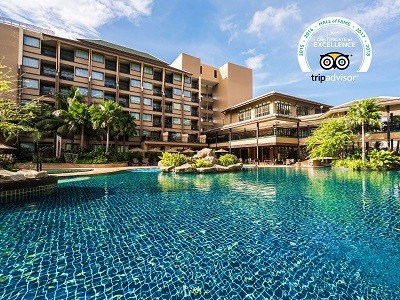 novotel-phuket-vintage-park-pool-hall-of-fame-2