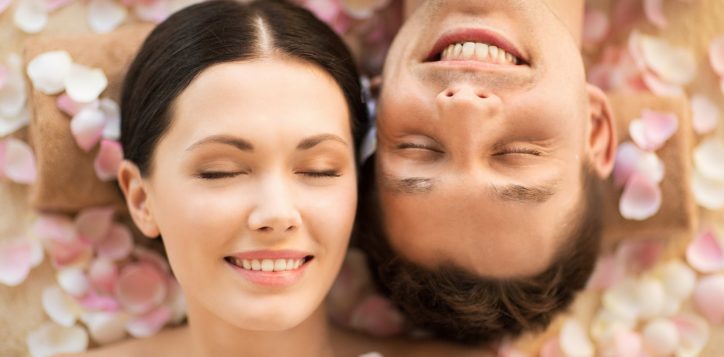 faces-couple-spa-salon-lying-massage-desks-1-2