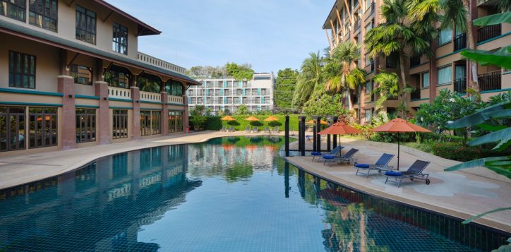 main-pool_3-2