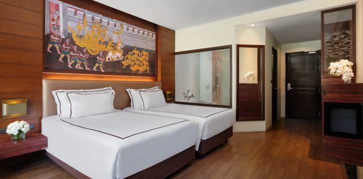 pool-access-twin-bed-3-2